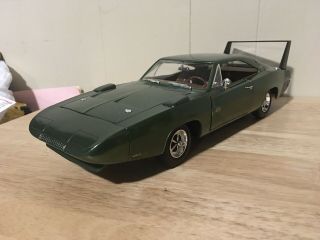 American Muscle Ertl 1/18 Diecast Metaled Green/black 1969 Charger Daytona