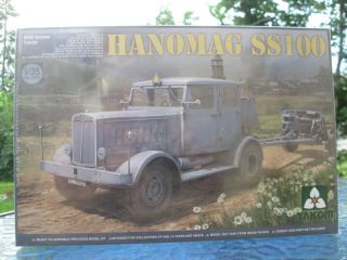 Takom 1/35 Hanomag Ss100 2068 Factory Kit
