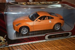 Yat Ming Road Signature Deluxe Edition 2003 Nissan 350z 1:18 Scale