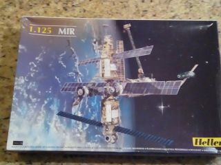 Heller Russian Space Station Plastic Mir Model Kit 1/125 Complete