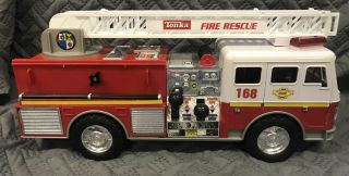 Hasbro Tonka Toys Fire Rescue Firefighter Truck Engine 168 Lights Ladder 2004