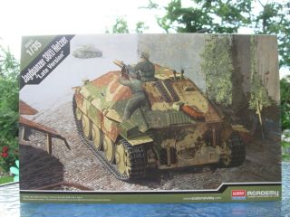 Academy 1/35 Jagdpanzer 38 (t) " Late Version " 13230