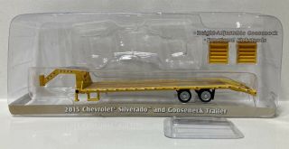Greenlight 1:64 Hitch & Tow 13 Yellow Flatbed Gooseneck Trailer
