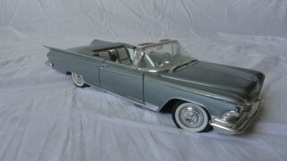Road Signature 1:18 Die - Cast Silver 1959 Buick Electra 225