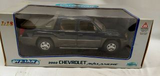 Chevrolet Avalanche Pickup 2002,  1/18,  Welly