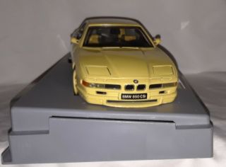 Revell 1990 BMW 850 CSi (E31) V12 Coupe Yellow Edition 1:18 Scale Diecast 2