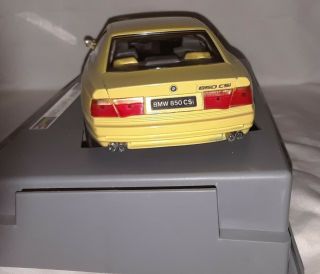 Revell 1990 BMW 850 CSi (E31) V12 Coupe Yellow Edition 1:18 Scale Diecast 3