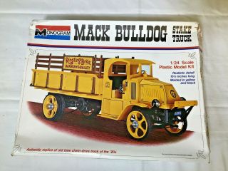 Monogram Mack Bulldog Stake Truck Ringling Bros