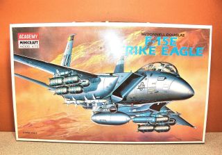 1/72 Academy Minicraft F - 15e Strike Eagle Model Kit 2110