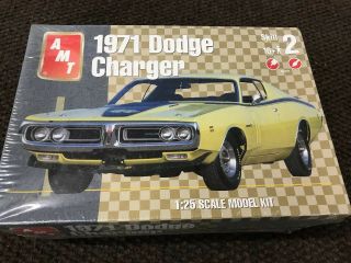 Amt 1971 Dodge Charger 1/25 Scale Model Kit Box