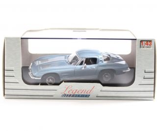 1963 Split Window Chevy Corvette Blue Legend Universal Hobbies 1:43 Scale Model