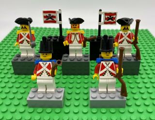 Lego Pirate Vintage Imperial Guard Minifigures Red Coat Officer 2x2 Cannon Flags