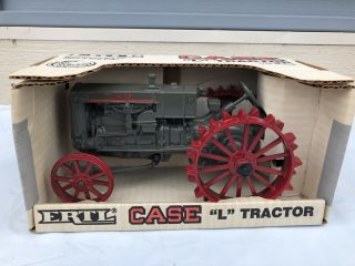 Vintage 1988 Ertl Case " L " Diecast 1/16 Scale Tractor Pre - Owned