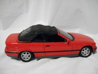 Loose 1:18 Diecast Car Maisto 1993 Bmw 325i Convertible Red