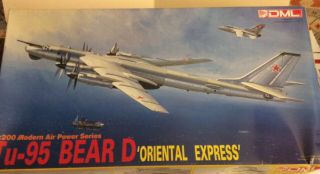 Dml Dragon 1:200 Tu - 95 Bear D Oriental Express Plastic Aircraft Model Kit 2005u