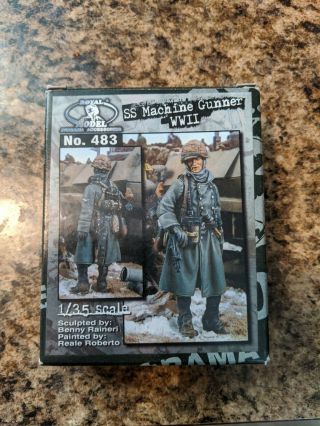 Royal Model 1/35 German Waffen - Ss Mg 34 Machine Gunner Wwii In Winter Outfit 483