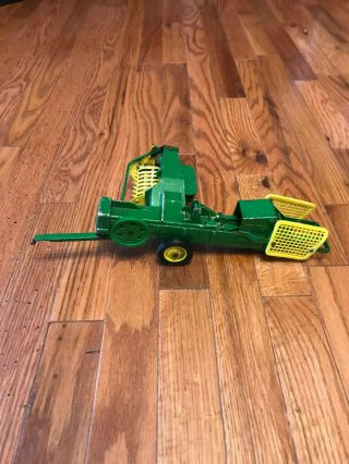 Vintage Ertl John Deere Tractor Baler Farm Toy 1/16 15” Long