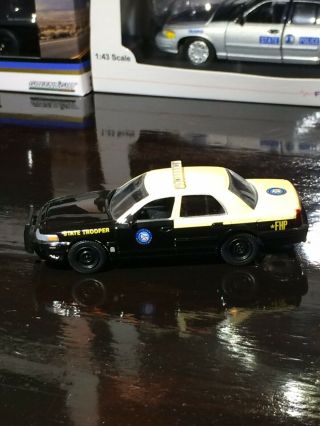 1/64 Greenlight Florida Highway Patrol Ford Crown Vic Police Diecast Car Model