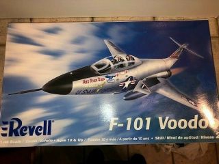 Revell 1:48 85 - 5853 F - 101 Voodoo Century Series Fighter.