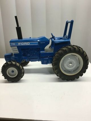 ERTL - Ford 7710 Tractor 1:16 Scale Die - Cast 3