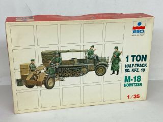Esci 1/35 German Sd.  Kfz.  10 Half - Track With M - 18 Howitzer,  Contents.
