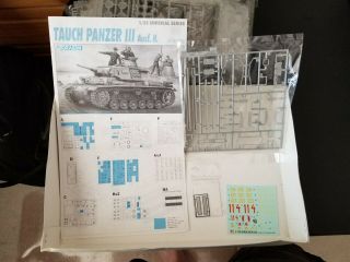 1/35 Tauch Panzer III Ausf.  H Model Kit by Dragon 3