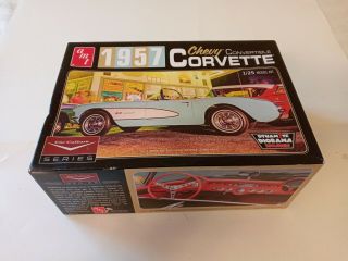 Amt 1957 Chevrolet Corvette Plastic Model Kit 1:25th Scale Open Box