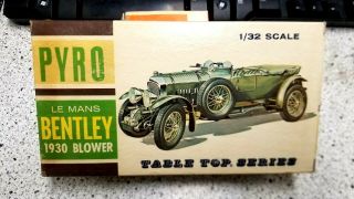 1/32 Scale Pyro Vintage Model Kit 18 - Le Mans Bentley 1930 Blower
