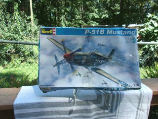 Revell 1:32 " P - 51b Mustang " Plastic Model Airplane Kit 4773