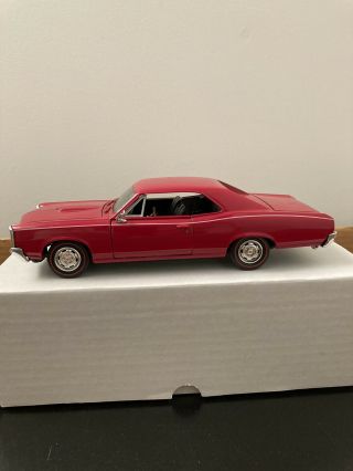 Classic Metal 1/24 Scale 1966 Pontiac Gto In Red
