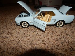 1965 Ford Mustang Diecast Car 1;18 Scale