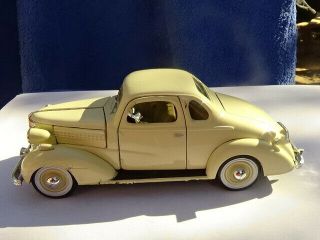 1938 off white Chevrolet Master Deluxe Business Coupe 2