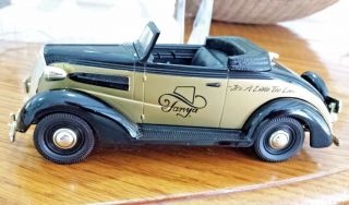 Liberty Classic Chevrolet 1937 Tanya Tucker 1:25 Die Cast Spec Cast Chevy Bank