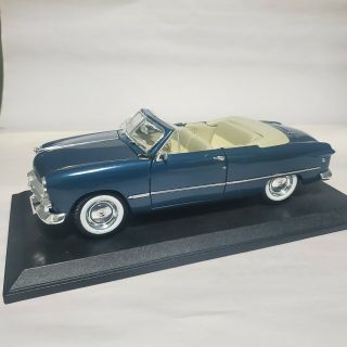 1949 Ford Convertible Blue 1/18 Diecast Model Car Maisto