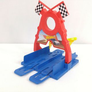 Hot Wheels Ultimate Garage Replacement Part Finish Line Checkered Flag Win Gate