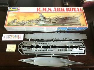 Revell Hms Ark Royal War Ship Scale 1:720 5038