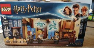 Lego 75966 Harry Potter Hogwarts Room Of Requirement - - Item In Hand