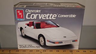 1/25 Amt/ertl Chevrolet Corvette Convertible Model Kit