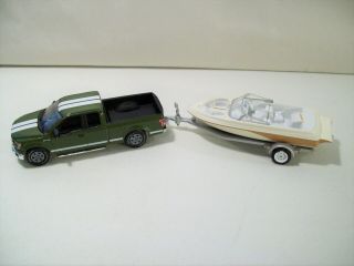 Greenlight Hitch & Tow 2015 Ford F - 150 Die - Cast Pickup Truck With Boat & Trailer
