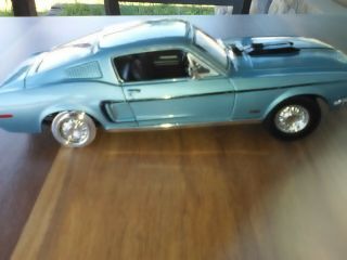 Maisto 1/18 1968 Ford Mustang Gt Cobra Jet Blue