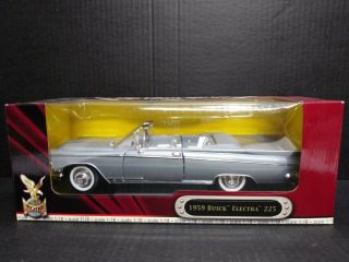 Yatming Road Legends Buick Electra 225 1959 1/18th Scale