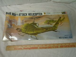 1970 Bell Huey Attack Helicopter Model Kit Revell No H - 259,  Factory,  Ex -