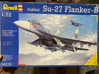 Revell Sukhoi Su - 27 Flanker - B 1:72 Scale Model Kit