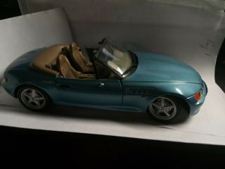 Bmw Z3 Roadster 007 Golden Eye James Bond Ut Models 1:18 Scale Die Cast Blue
