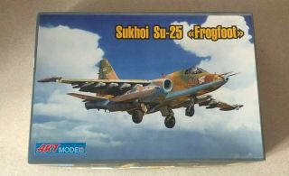 Art Model 1/72 Sukhoi Su - 25 Frogfoot W/ Eduard Photoetch And Decal Color Series