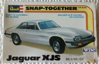 Vintage 1979 Revell Jaguar Xjs Snap Together 1/25 Scale Model Kit Open Box