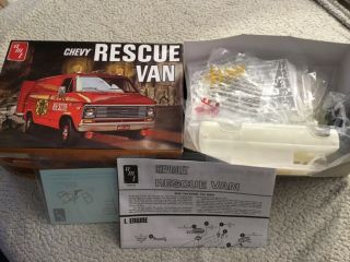 Amt 1:25 1975 Chevy Rescue Van Plastic Model Kit