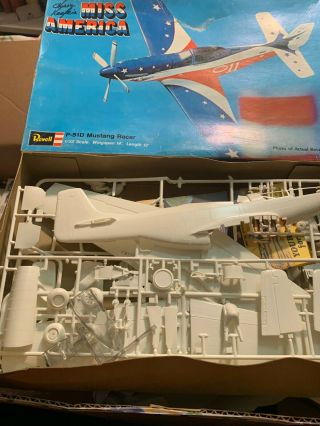 Revell 1/32 Scale/p - 51d/mustang/miss America