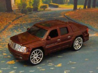 2002 - 2013 Cadillac Escalade Ext Luxury Pick - Up 1/64 Scale Limited Edition P