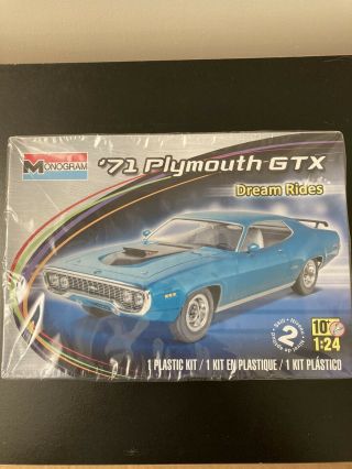 Monogram ‘71 Plymouth Gtx 1/24 Scale Model Car Kit Openend But Complete